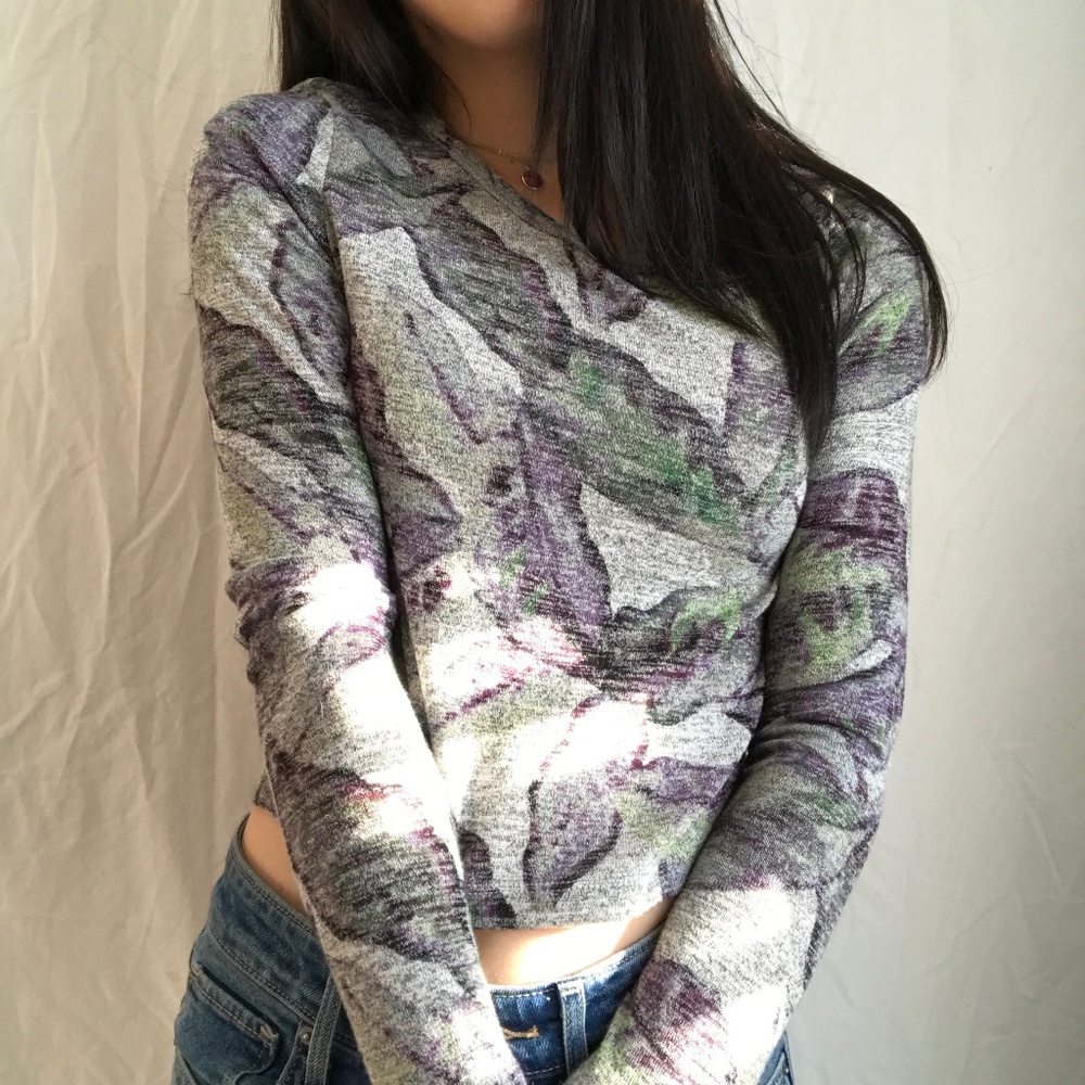 Aritzia Wilfred Free floral long sleeve crop tee